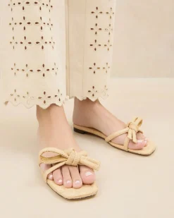 Hadley White Bow Sandal