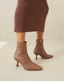 Thandy Black Curved Heel Bootie
